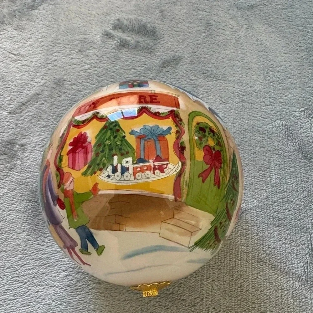 The Li Bien Christmas Ornament 2005‎ Edition (vintage)